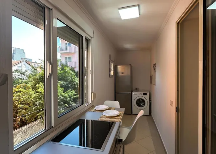 Insa Daily Тирана